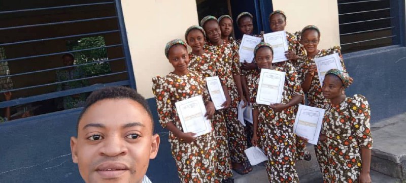 Les sœurs missionnaire Jean Paul II en récollection avec l&rsquo;abbé Omer